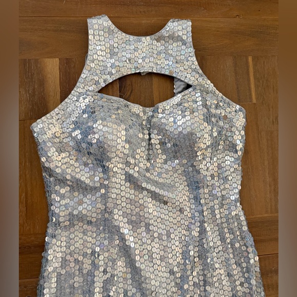 Adrianna Papell White Iridescent Sequin Strapless Gown - Picture 4 of 6